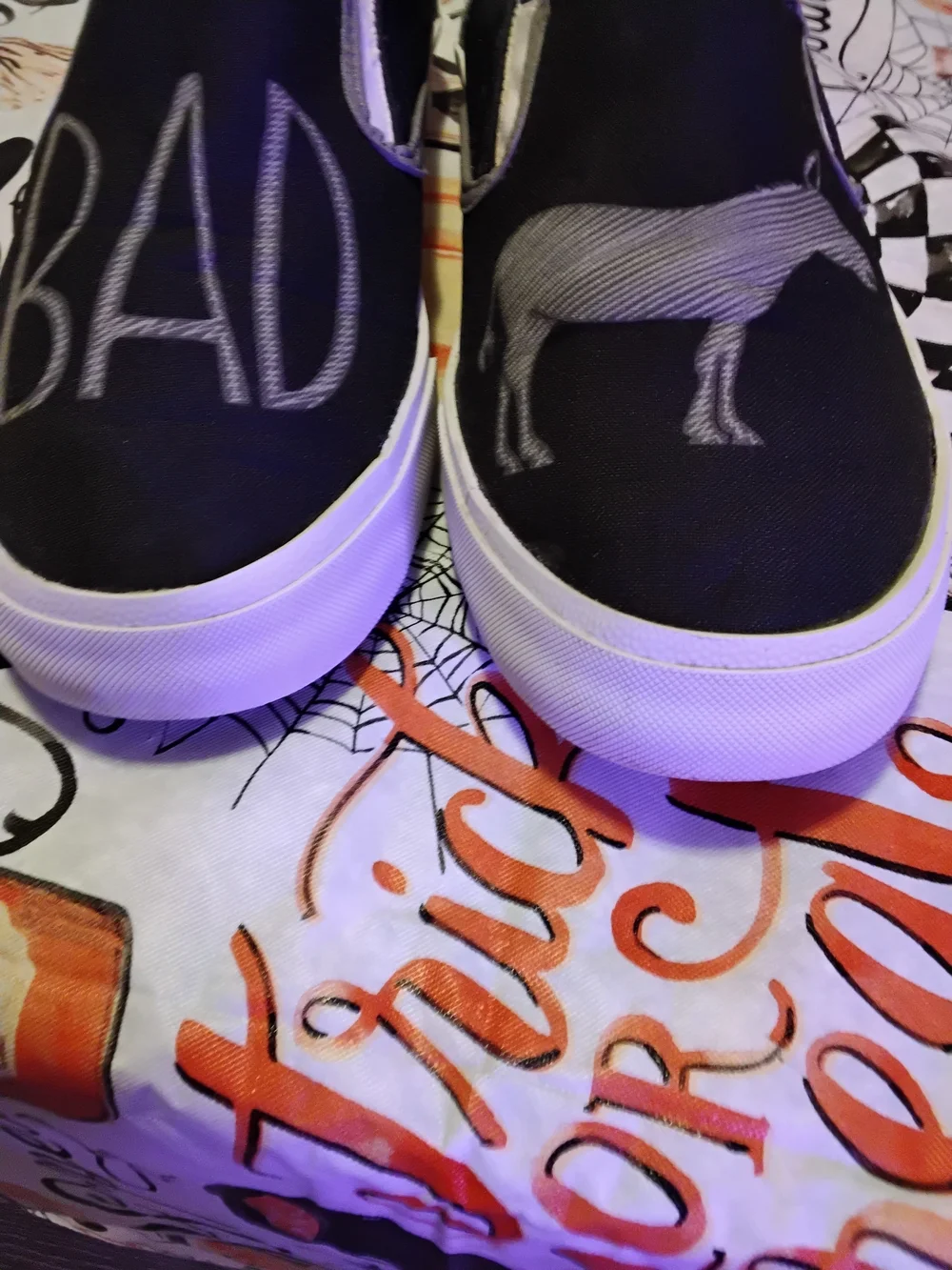 Inkkas Men's Size 7 Women’s size 9 Bad A*ss canvas skater shoes sneakers